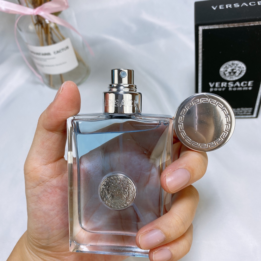 Versace perfume