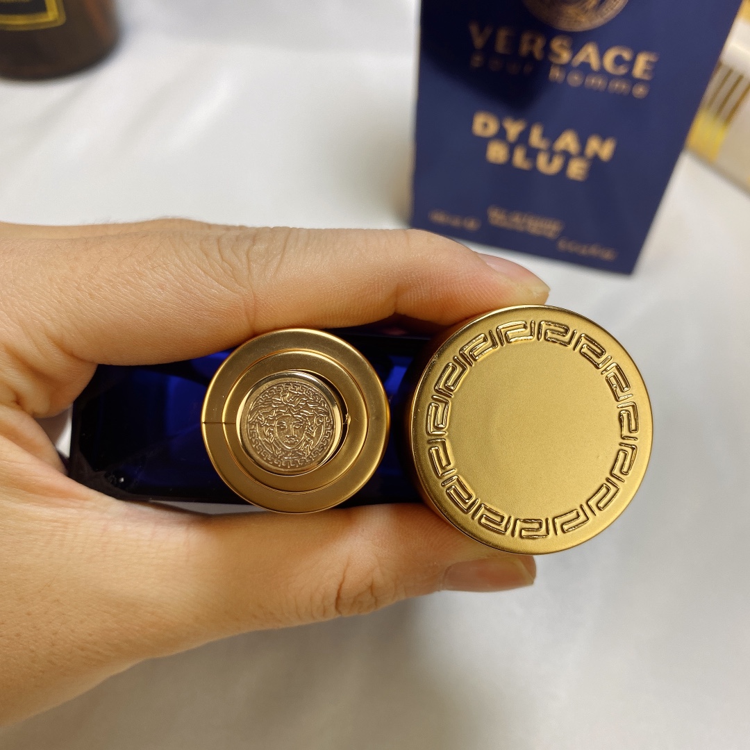 Versace perfume