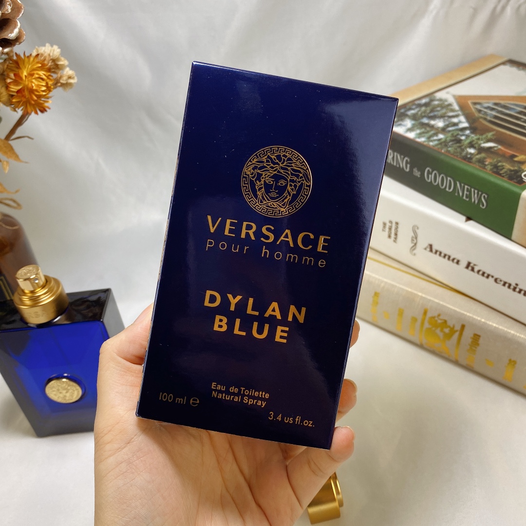 Versace perfume