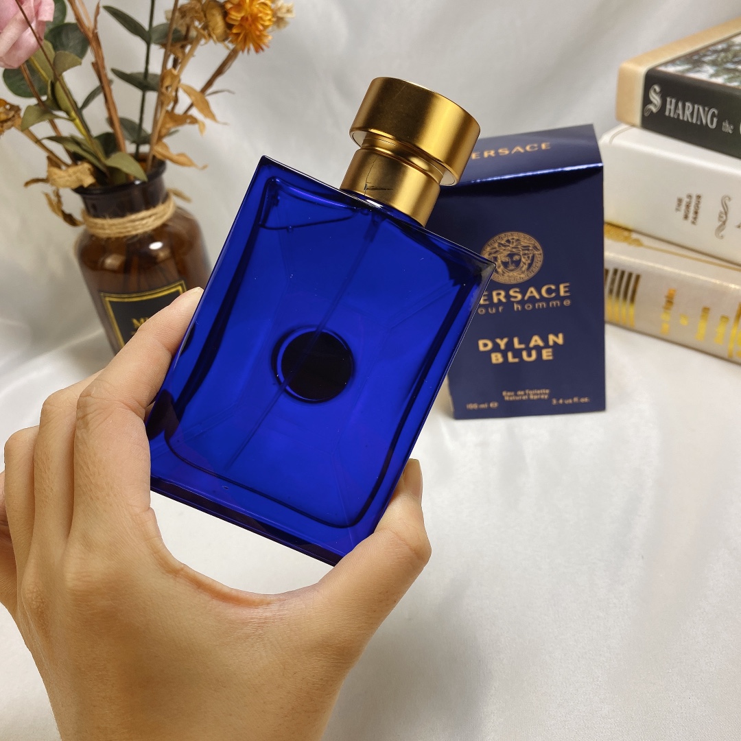 Versace perfume