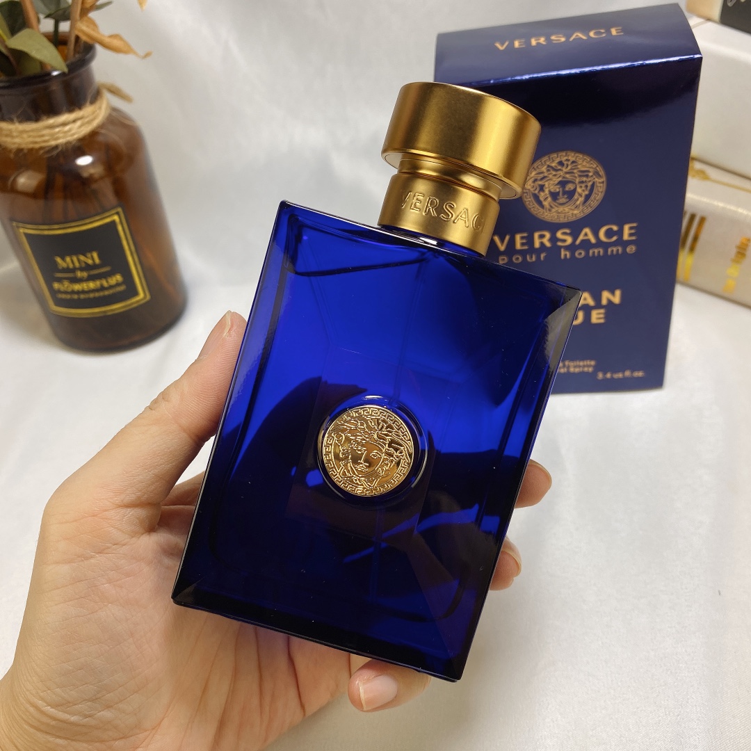 Versace perfume