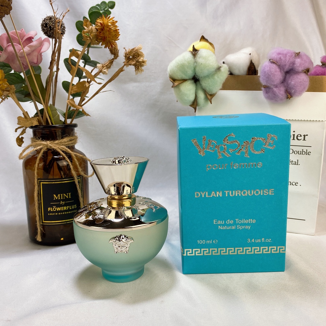 Versace perfume