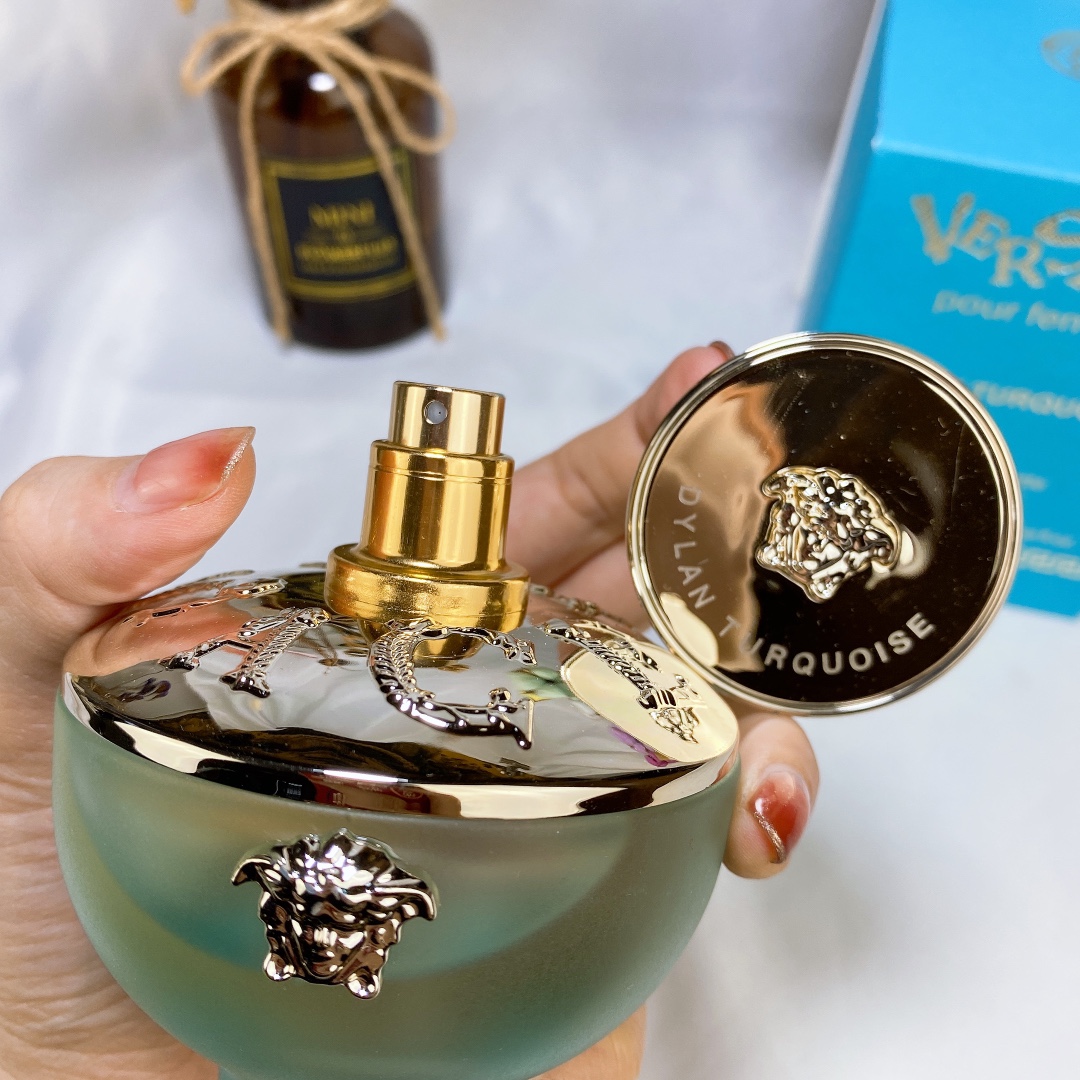 Versace perfume
