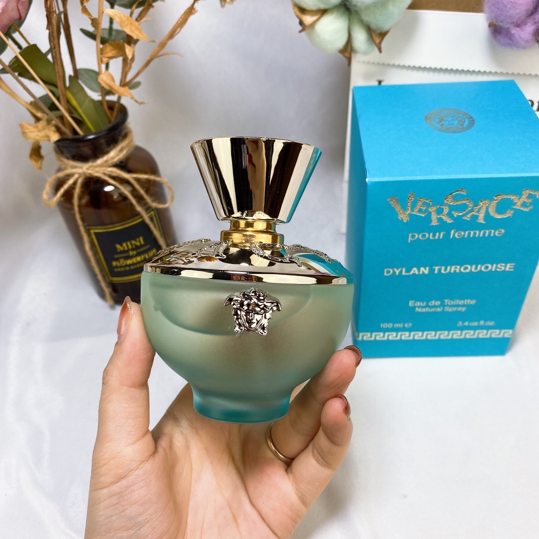 Versace perfume