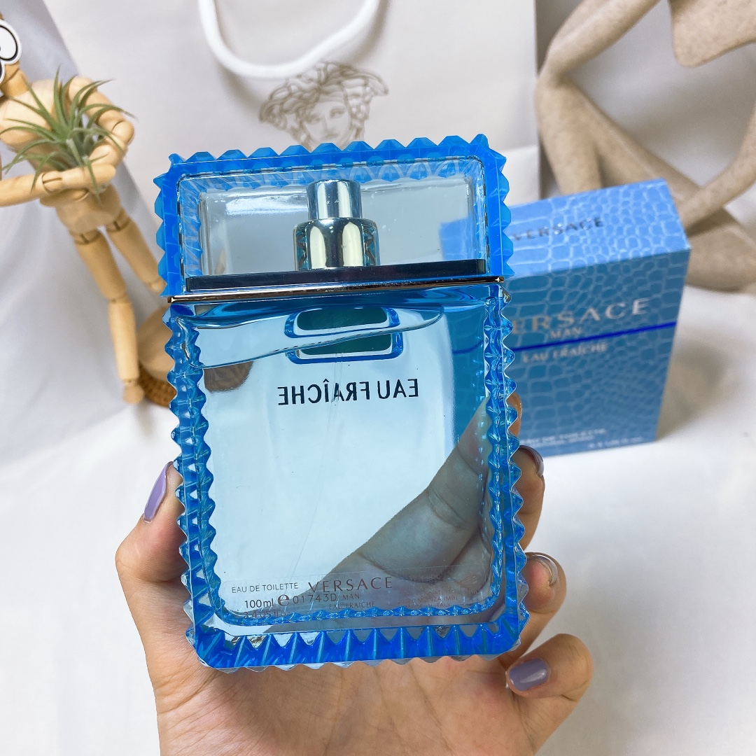 Versace perfume