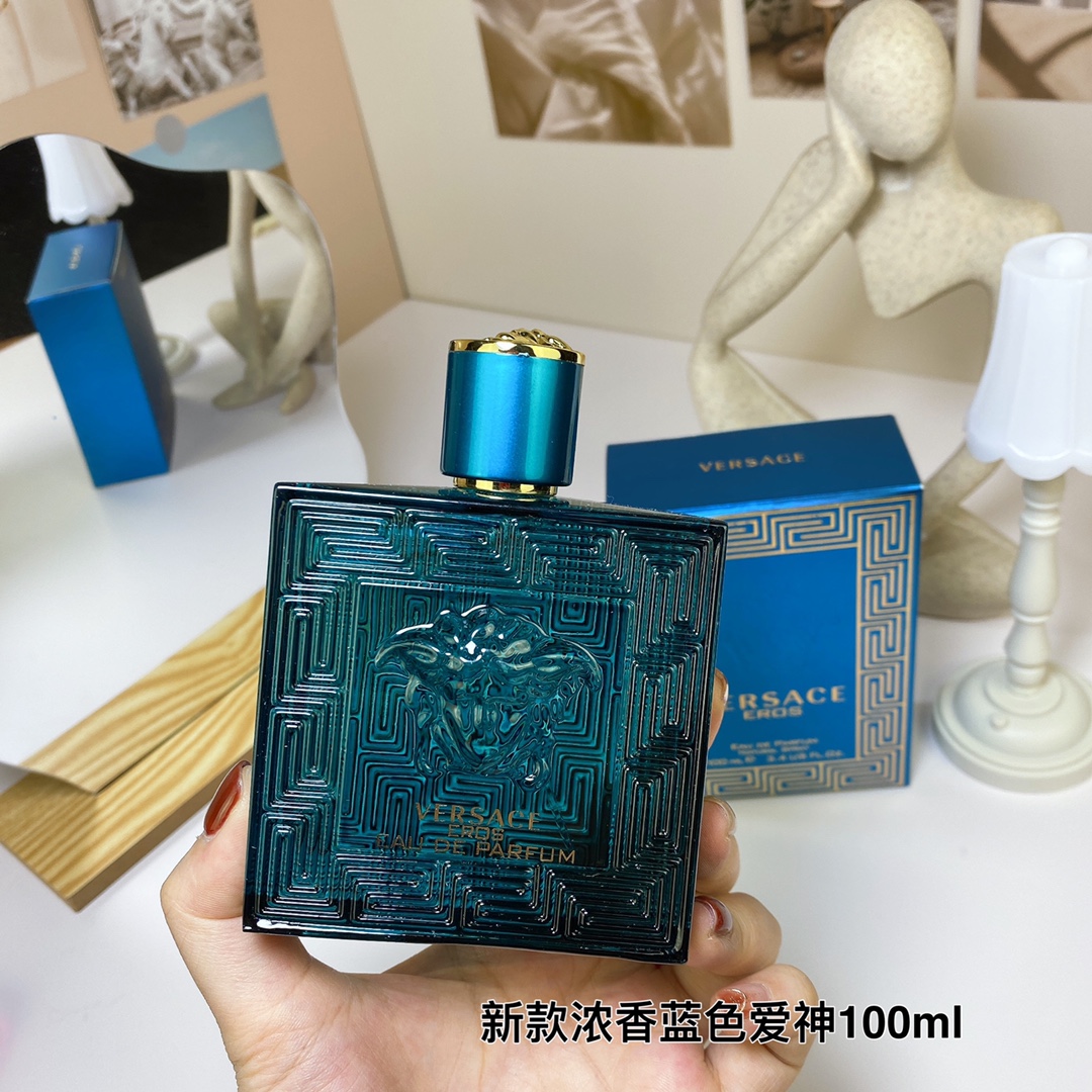 Versace perfume