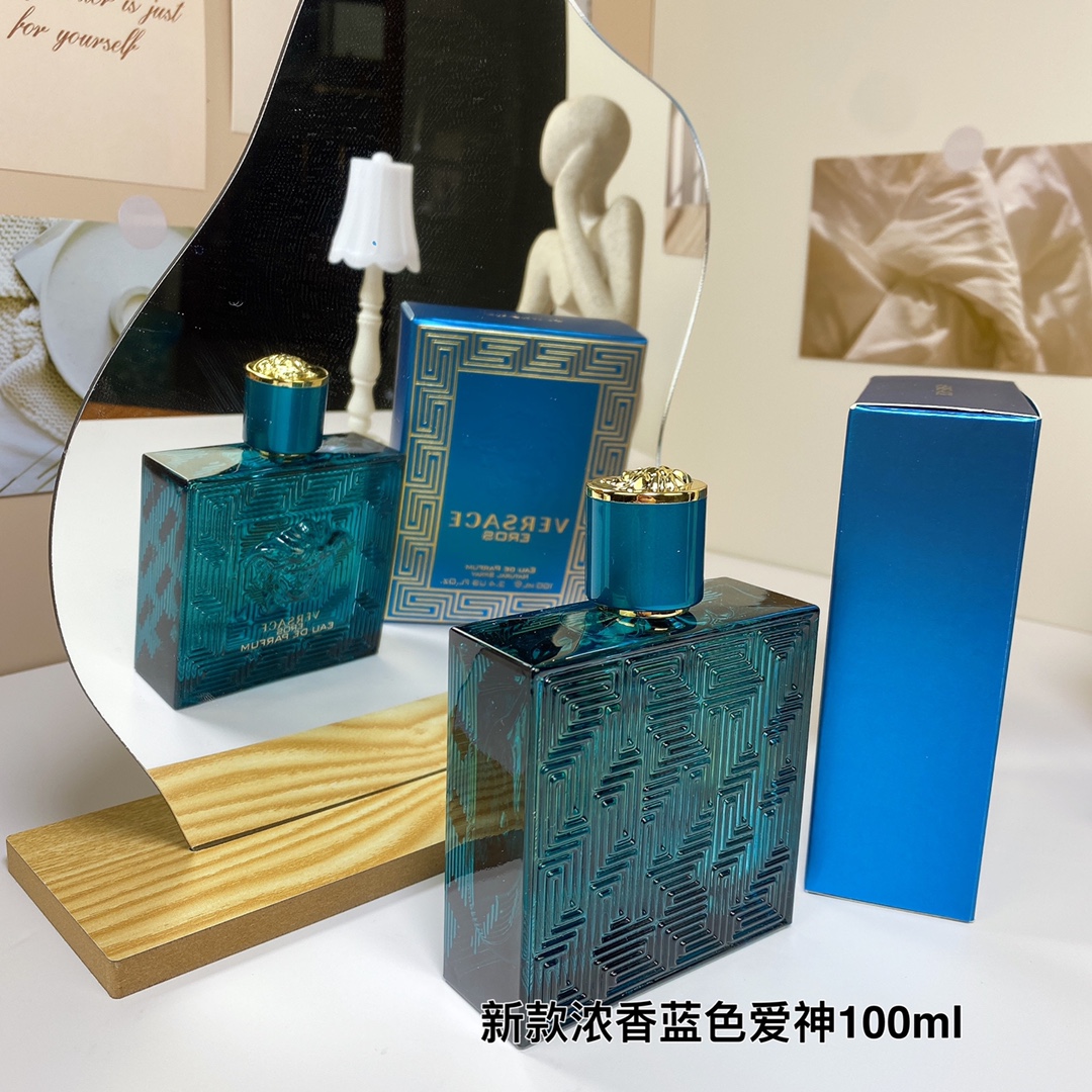 Versace perfume