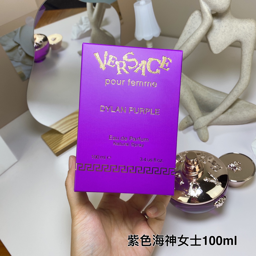Versace perfume