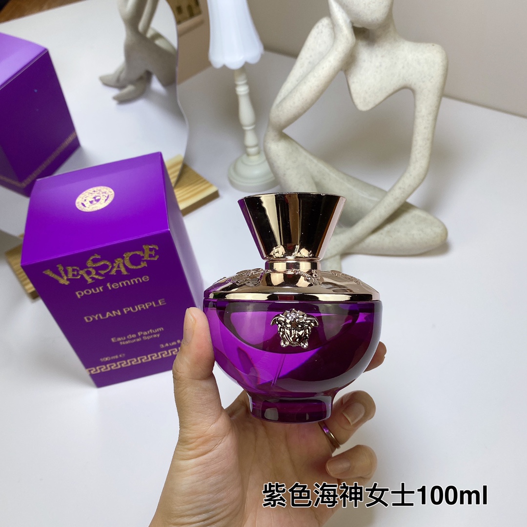 Versace perfume