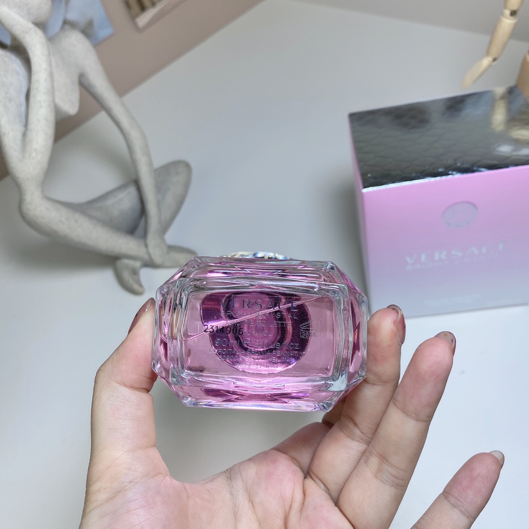 Versace perfume