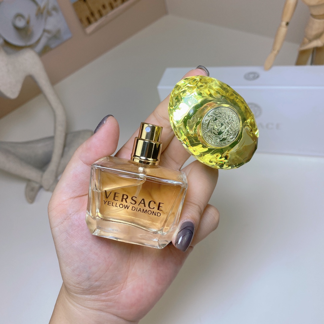 Versace perfume