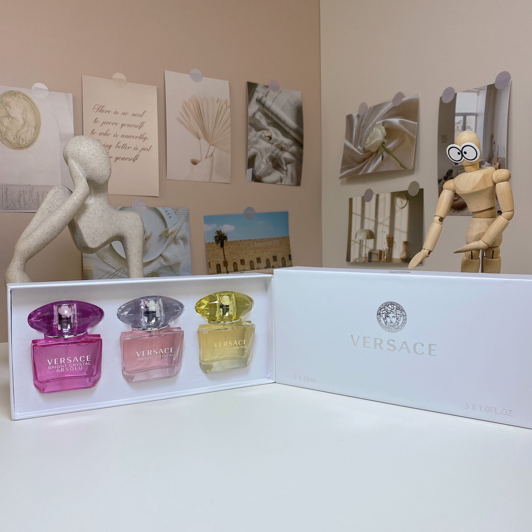Versace perfume