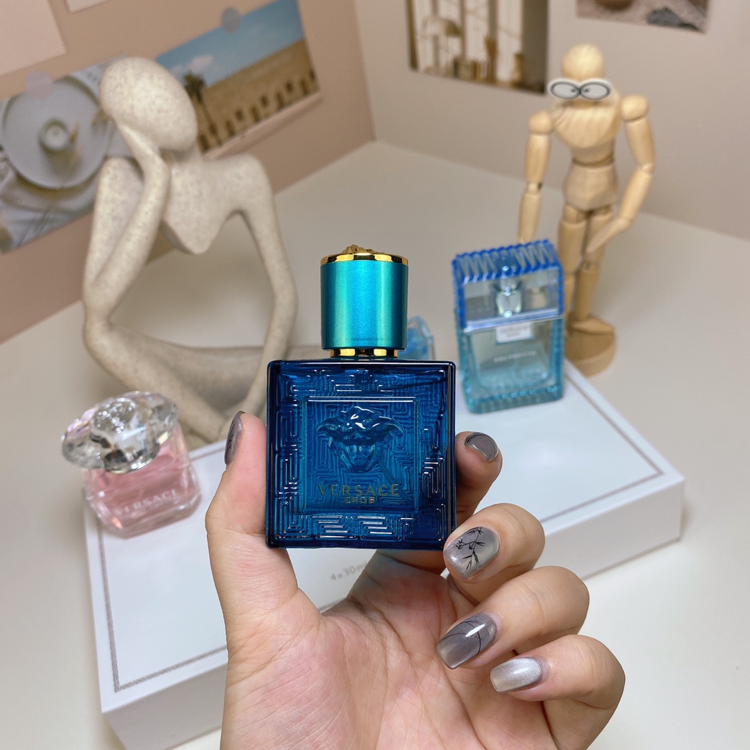 Versace perfume