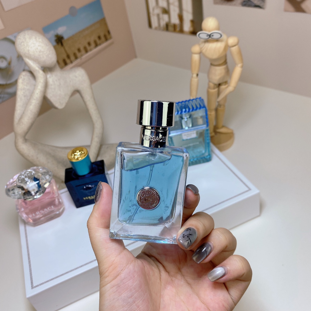 Versace perfume