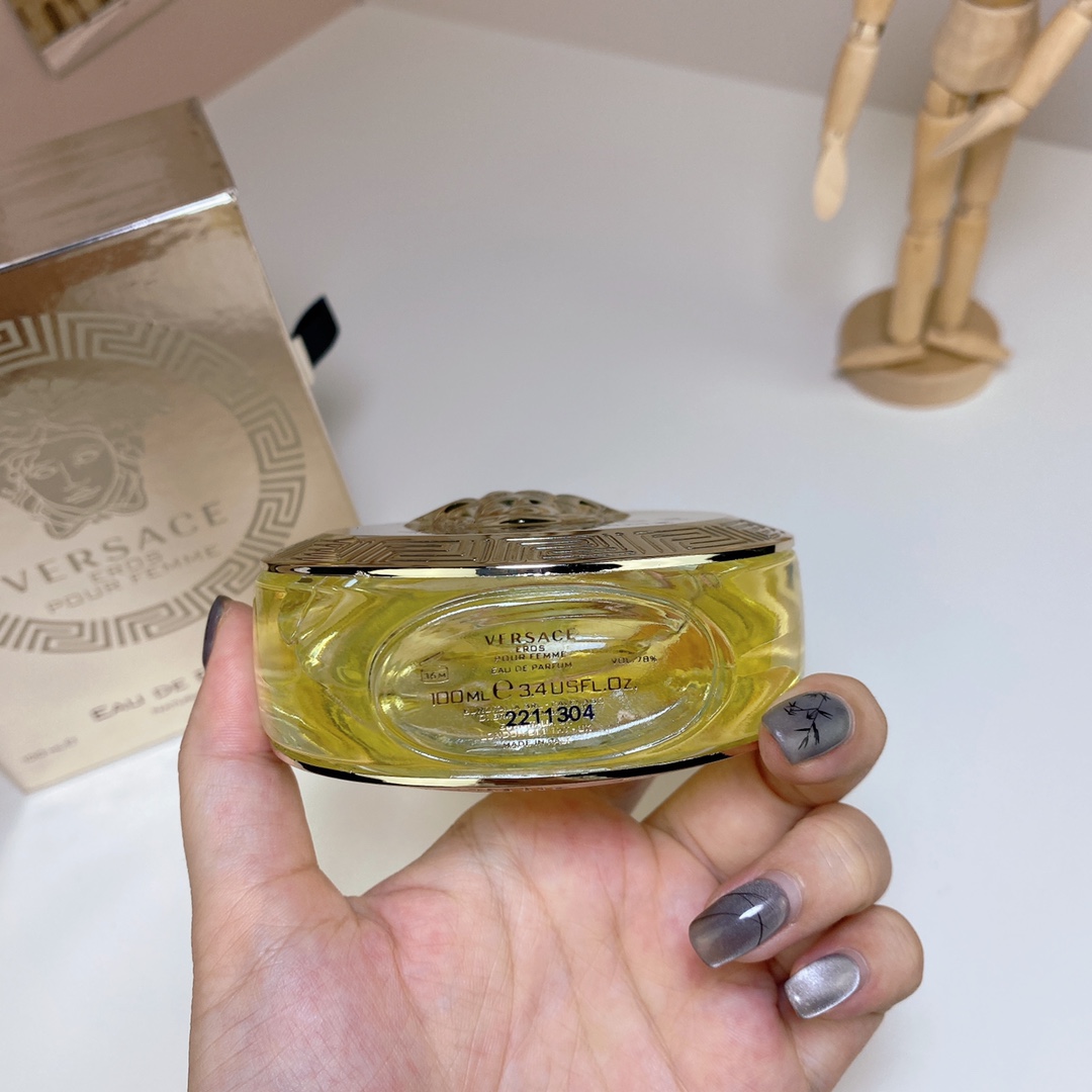 Versace perfume