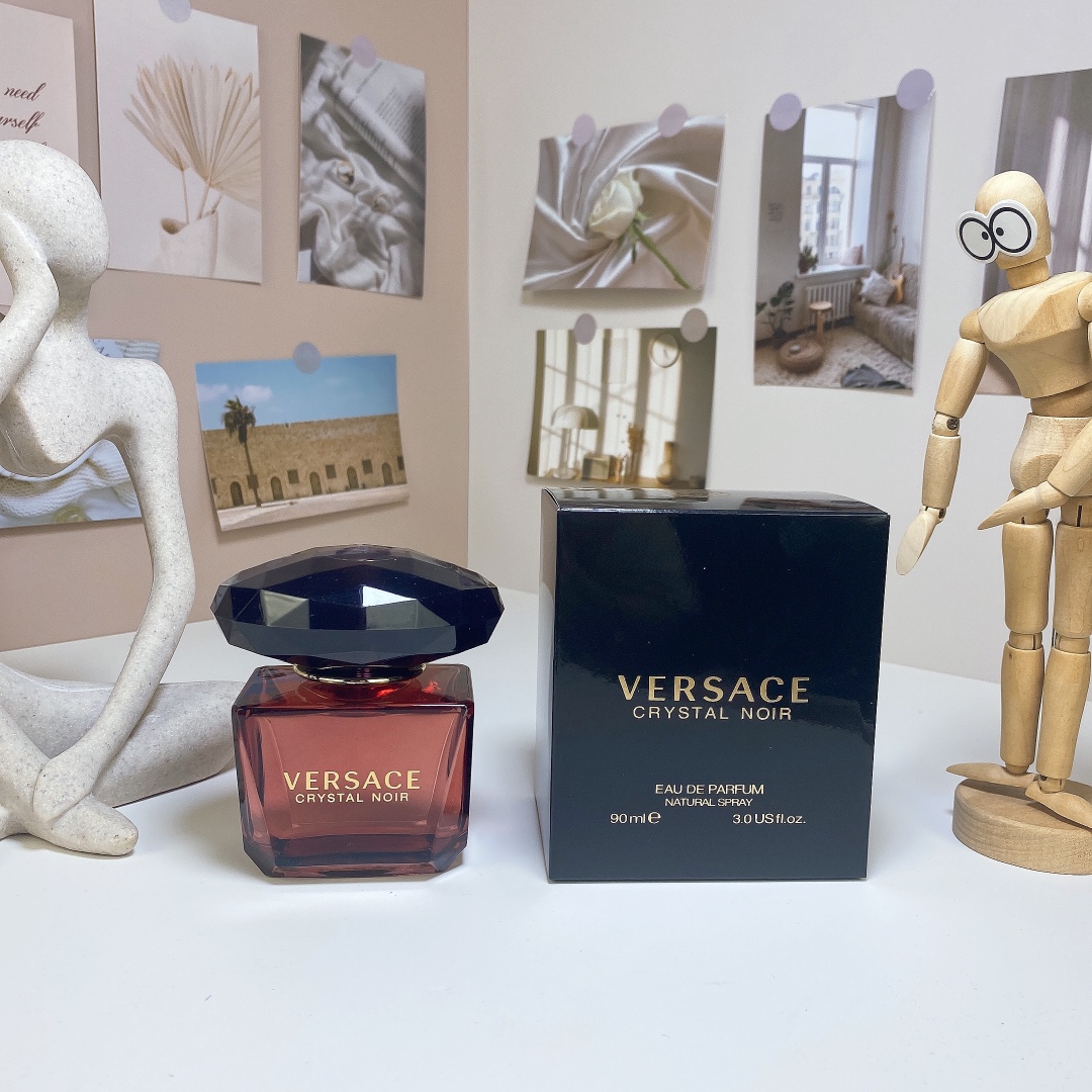 Versace perfume