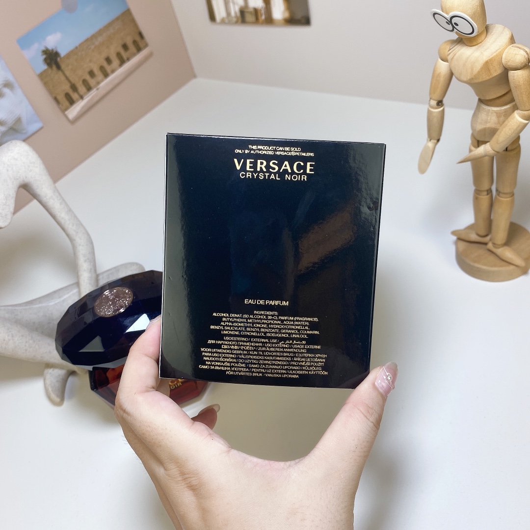Versace perfume