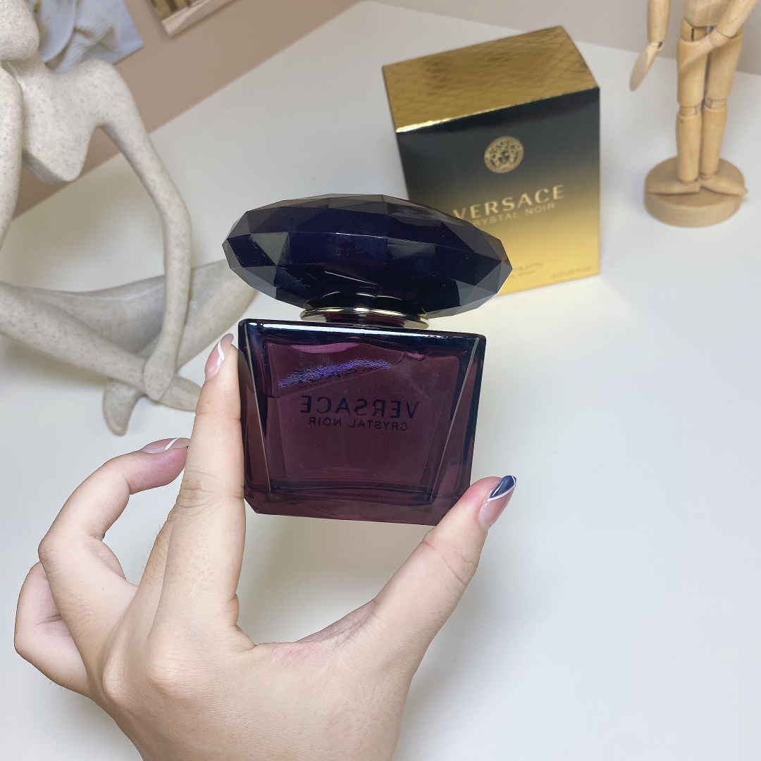 Versace perfume
