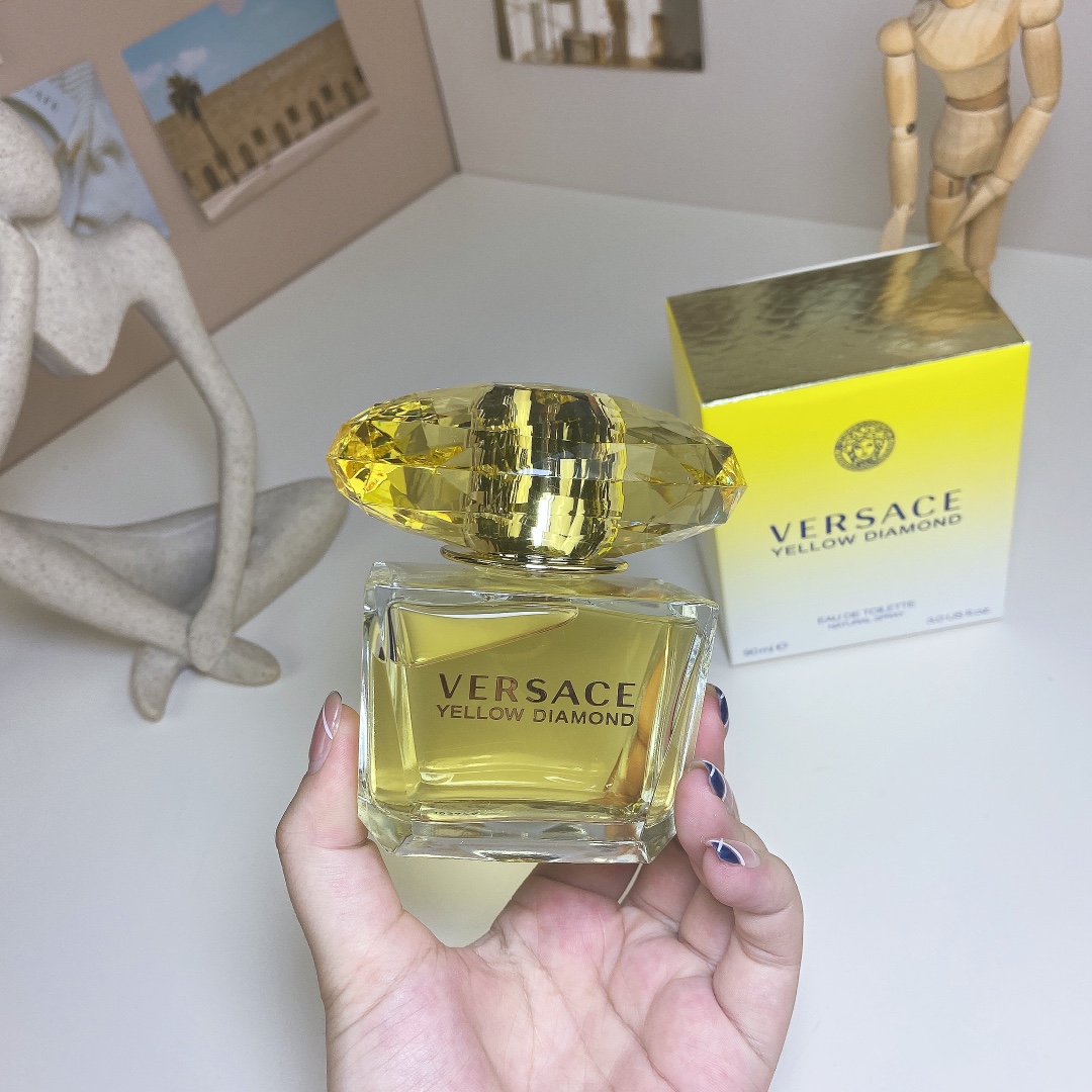 Versace perfume