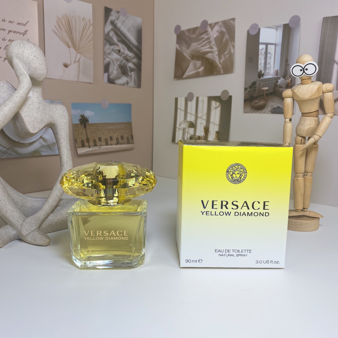 Versace perfume