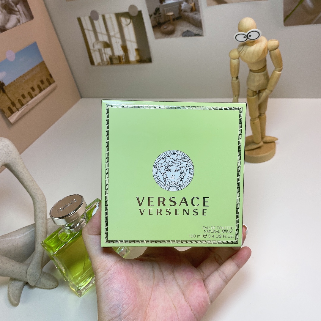 Versace perfume