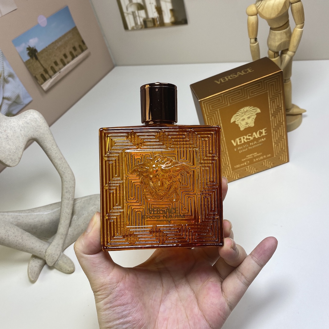 Versace perfume