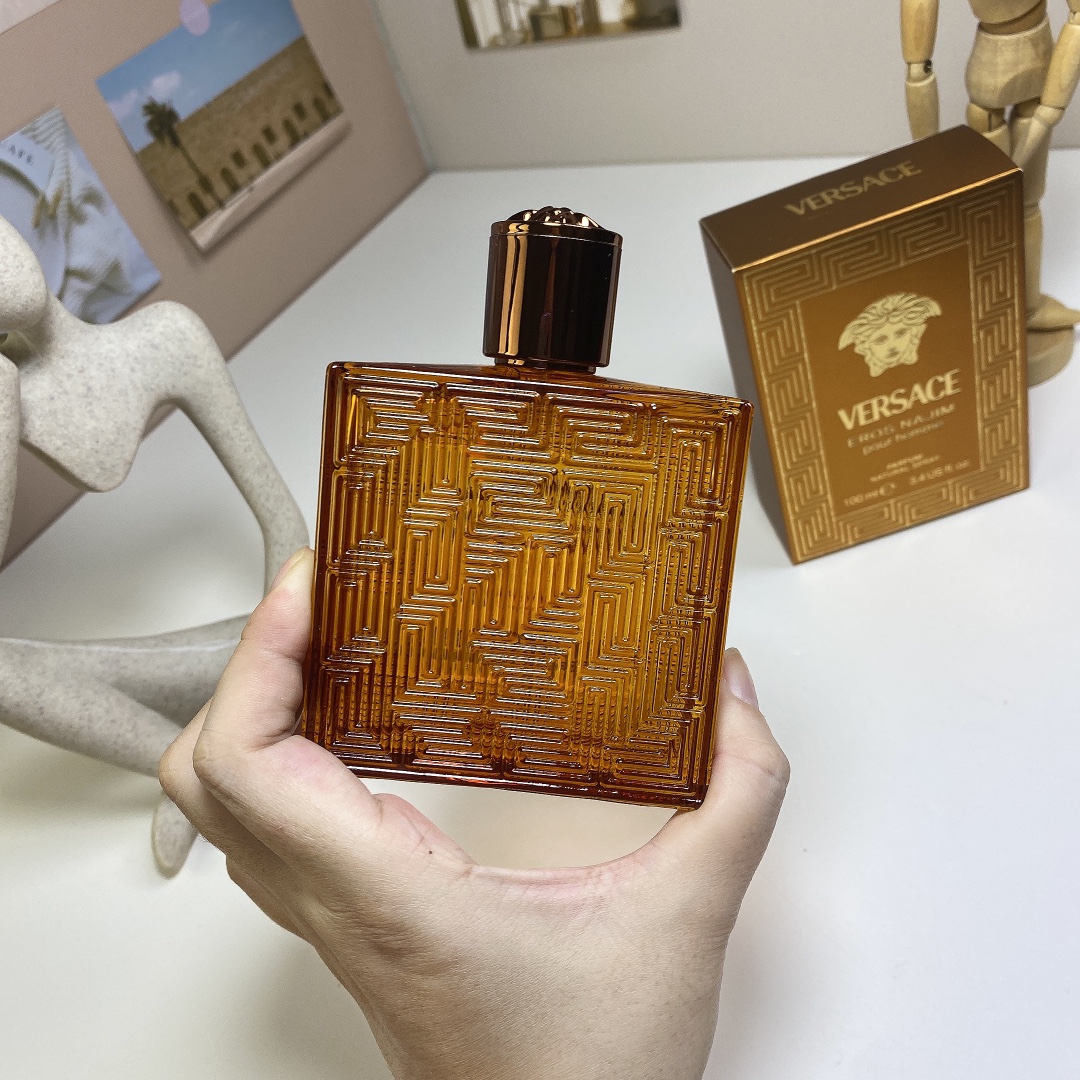 Versace perfume