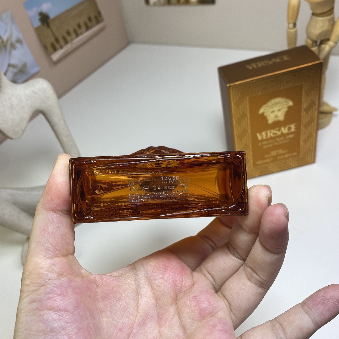 Versace perfume