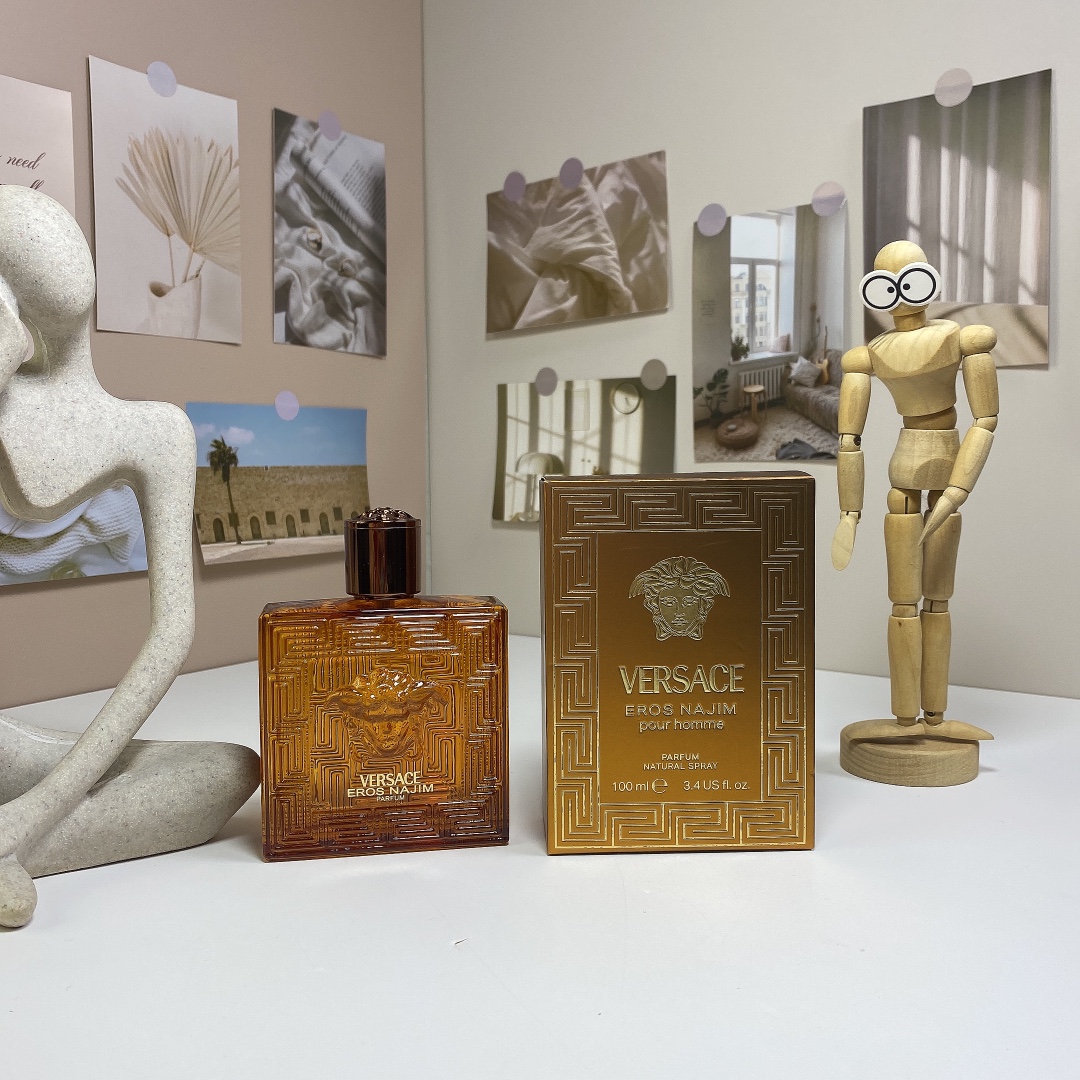 Versace perfume