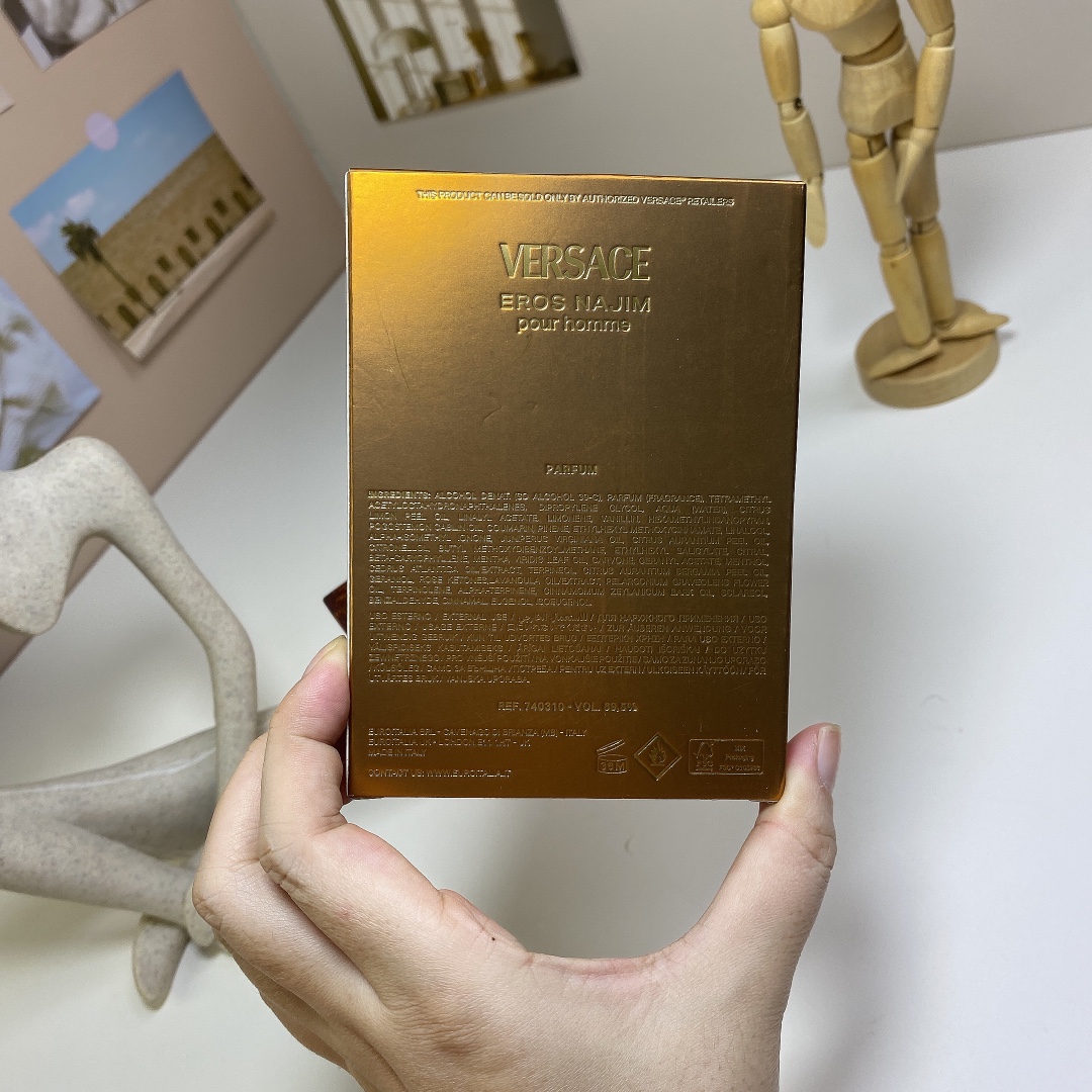 Versace perfume