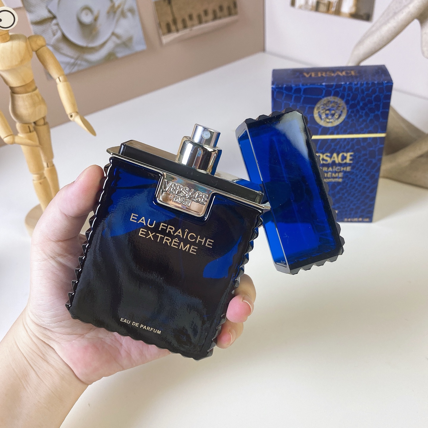 Versace perfume