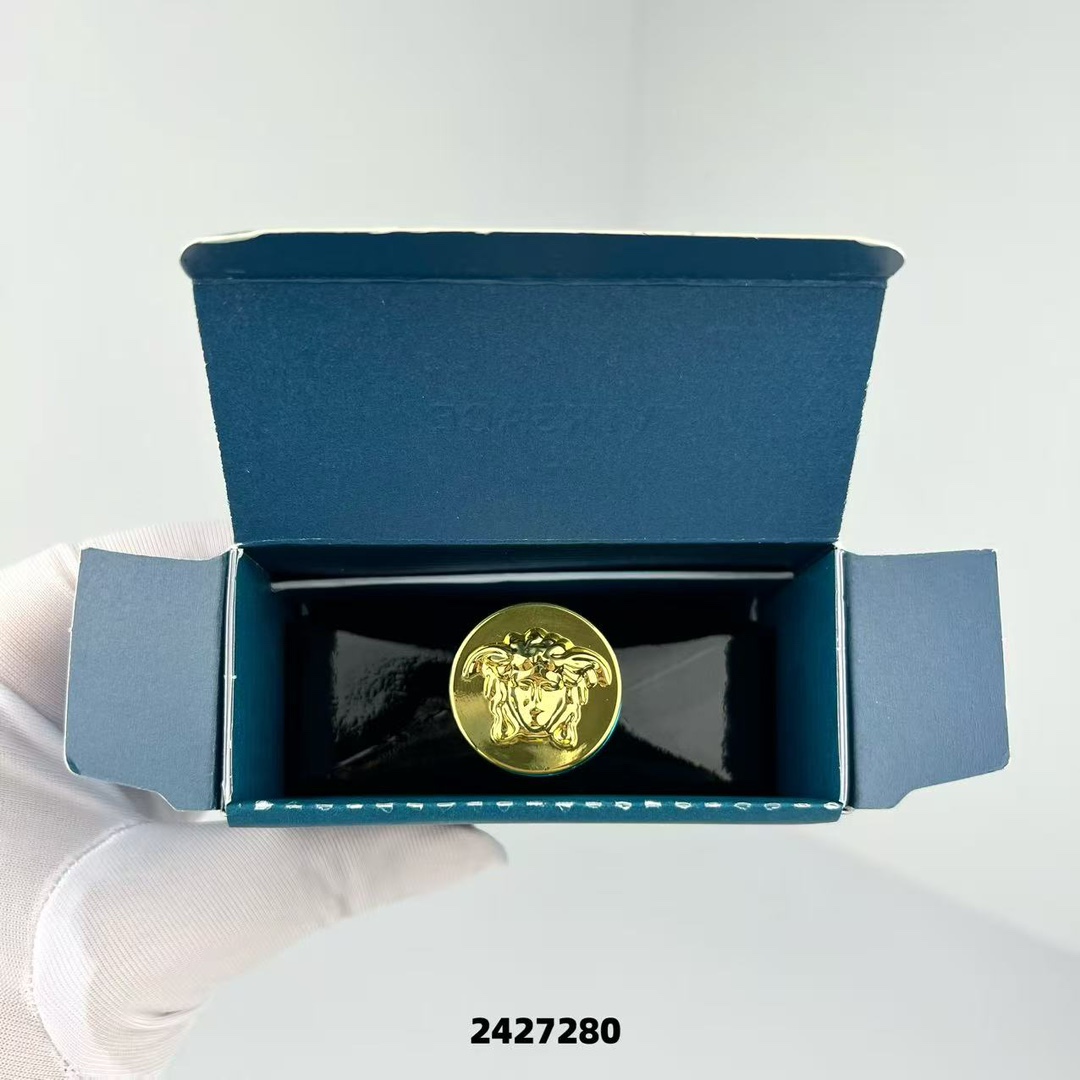 Versace perfume