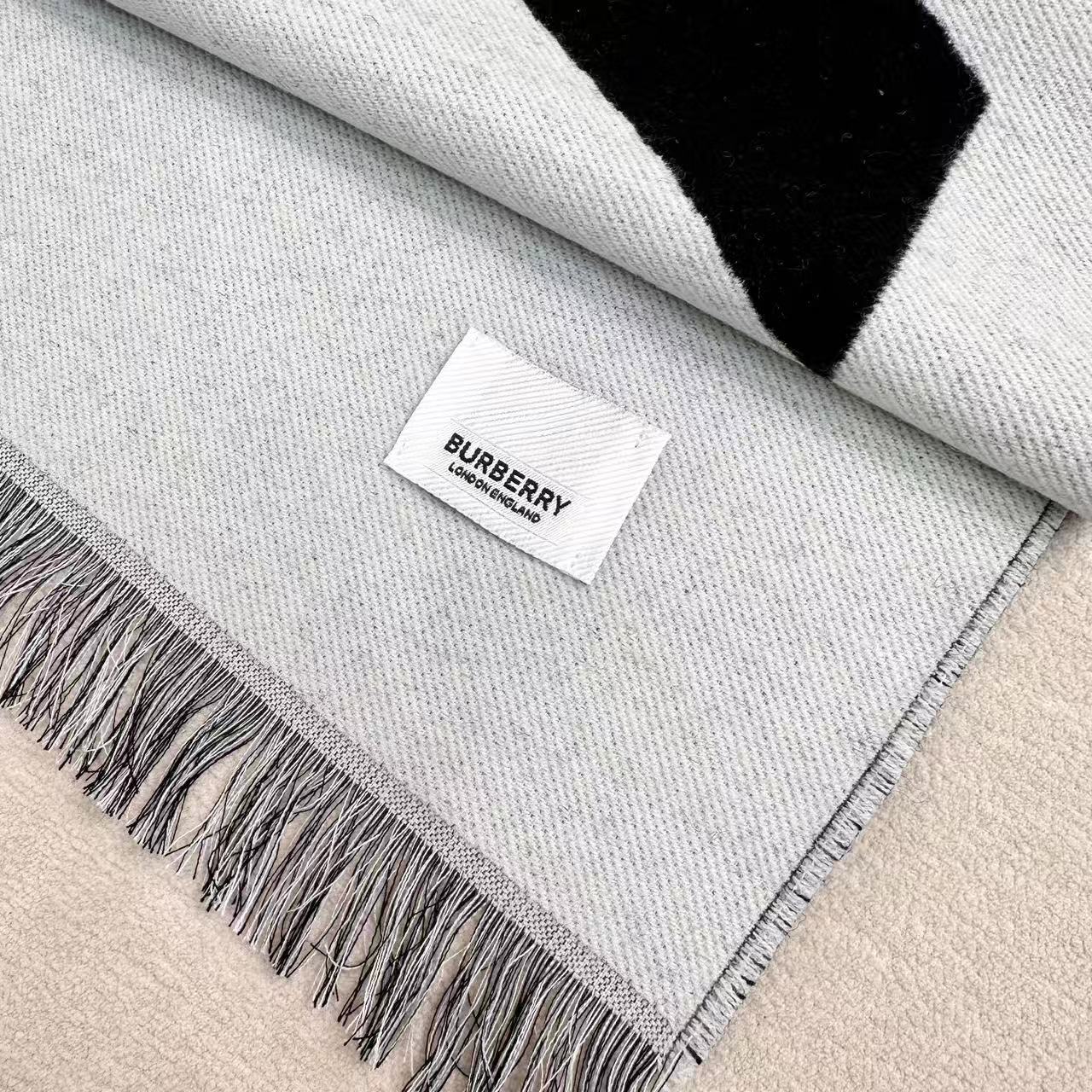 Burberry scarf
