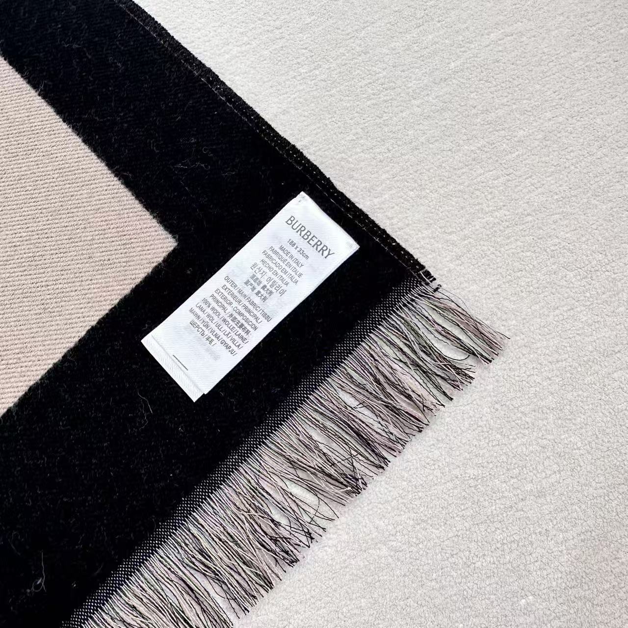 Burberry scarf