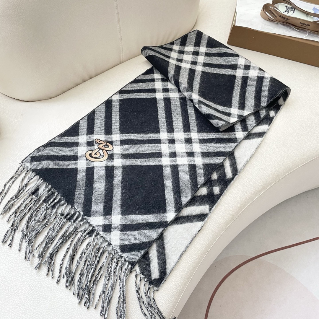 Burberry scarf