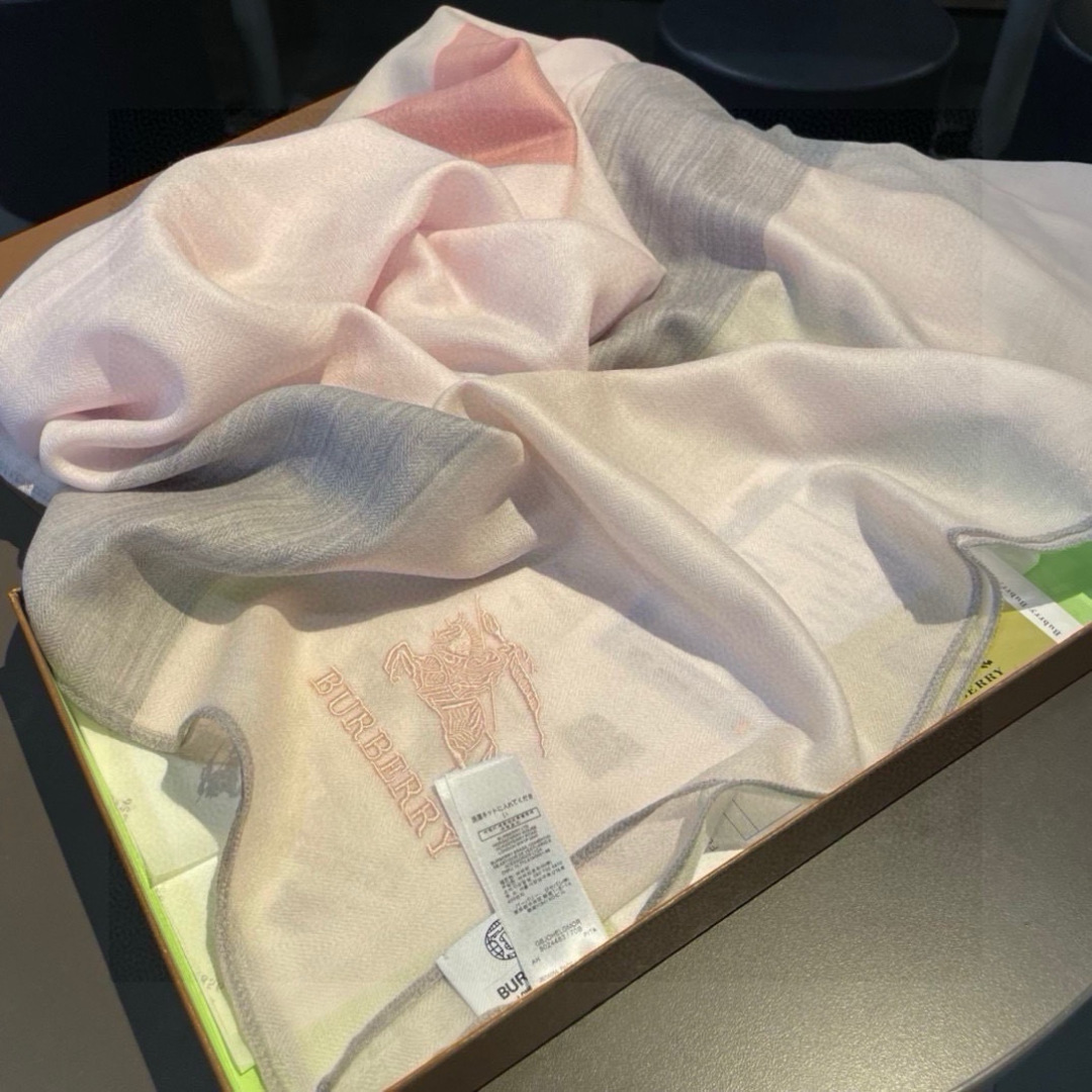Burberry scarf