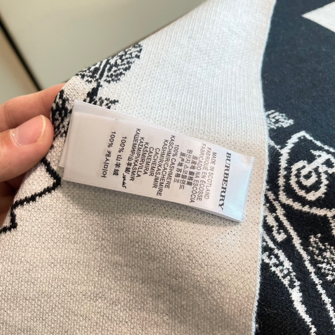 Burberry scarf
