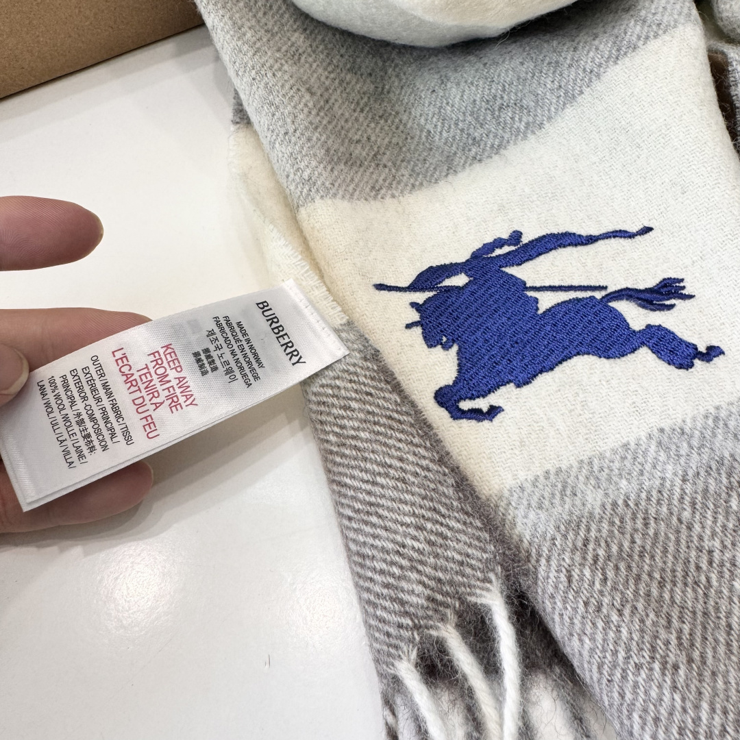 Burberry scarf
