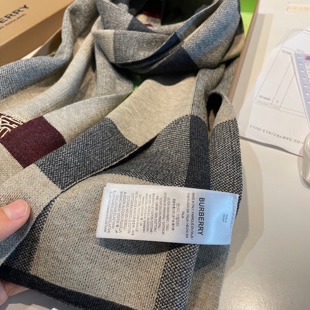 Burberry scarf