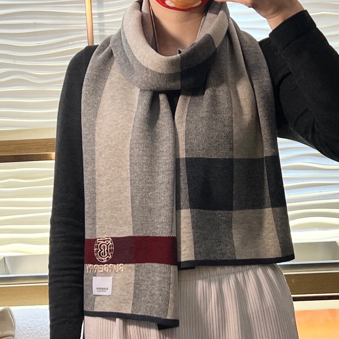 Burberry scarf