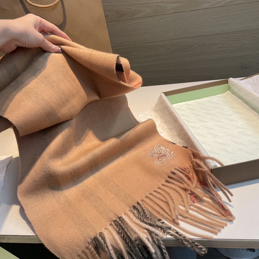 Burberry scarf