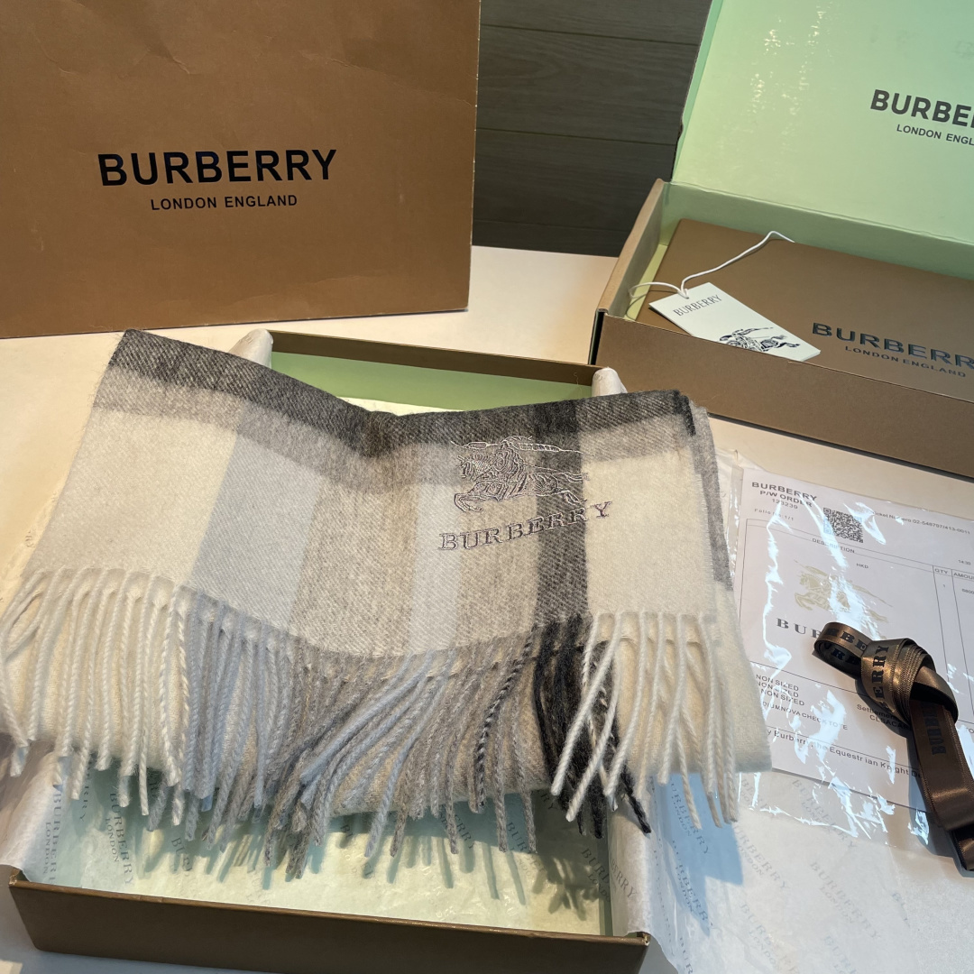 Burberry scarf