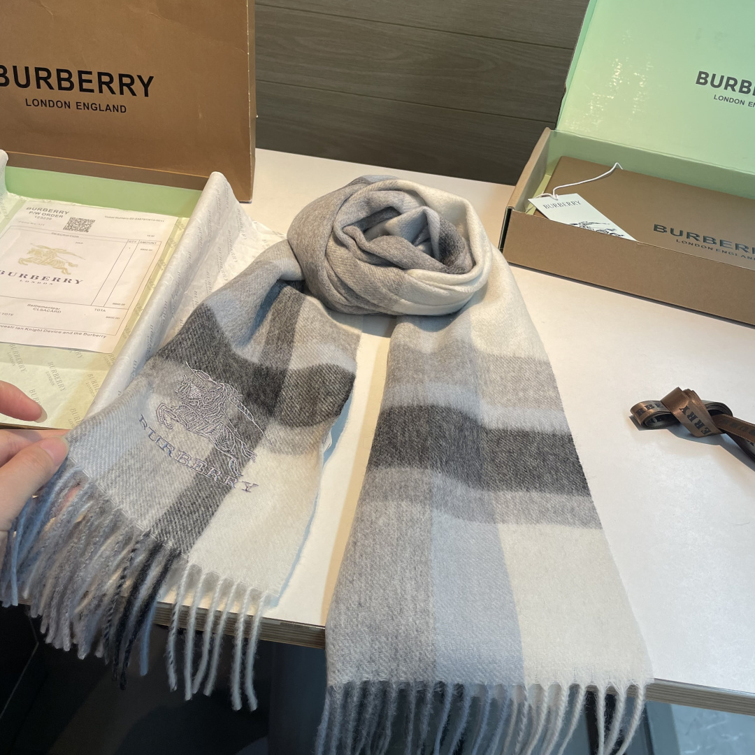 Burberry scarf