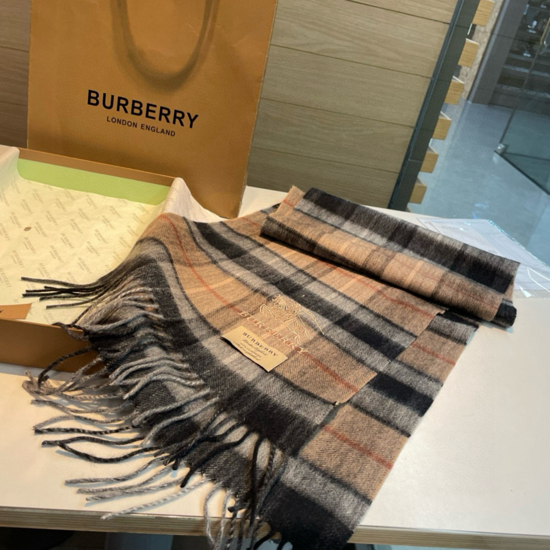 Burberry scarf