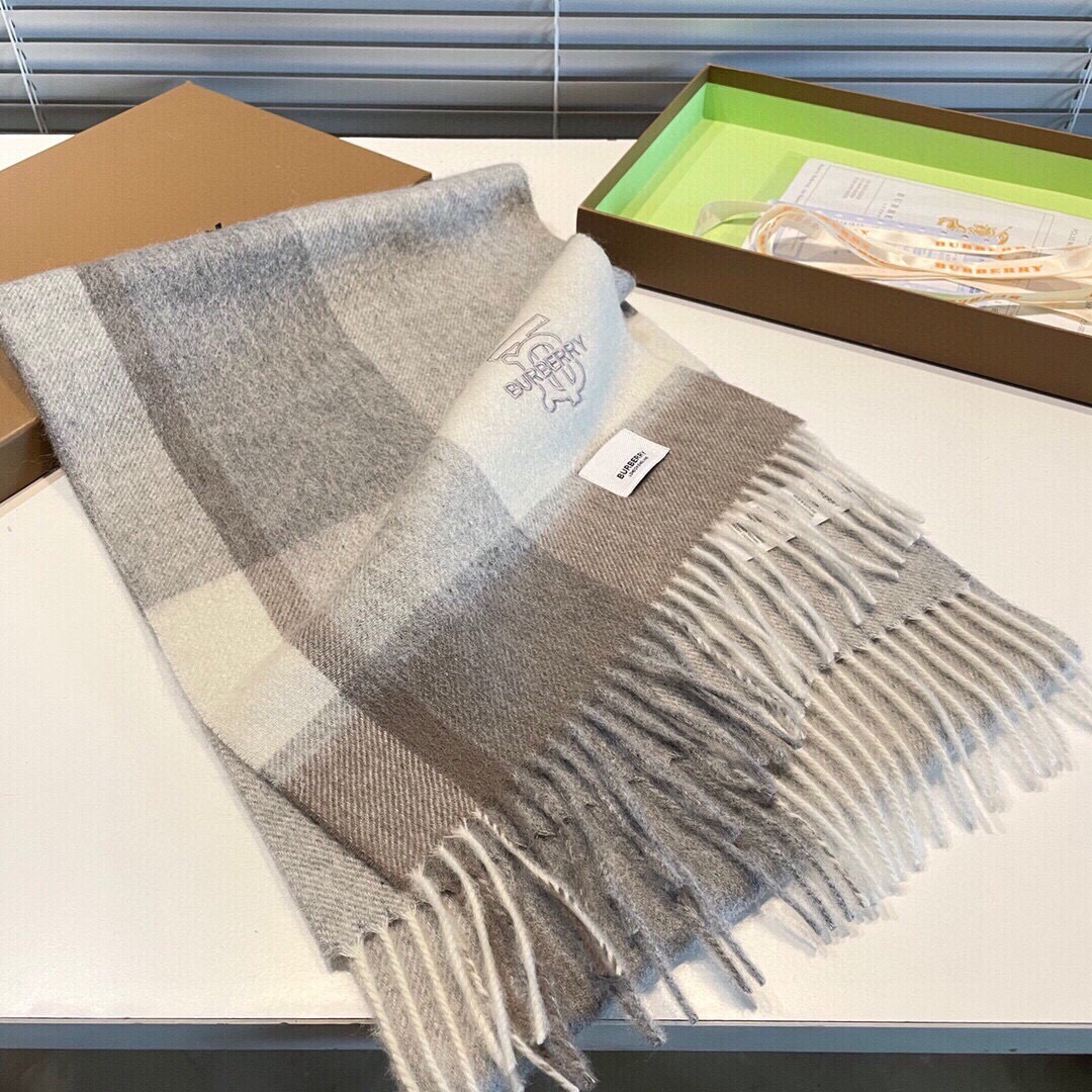 Burberry scarf