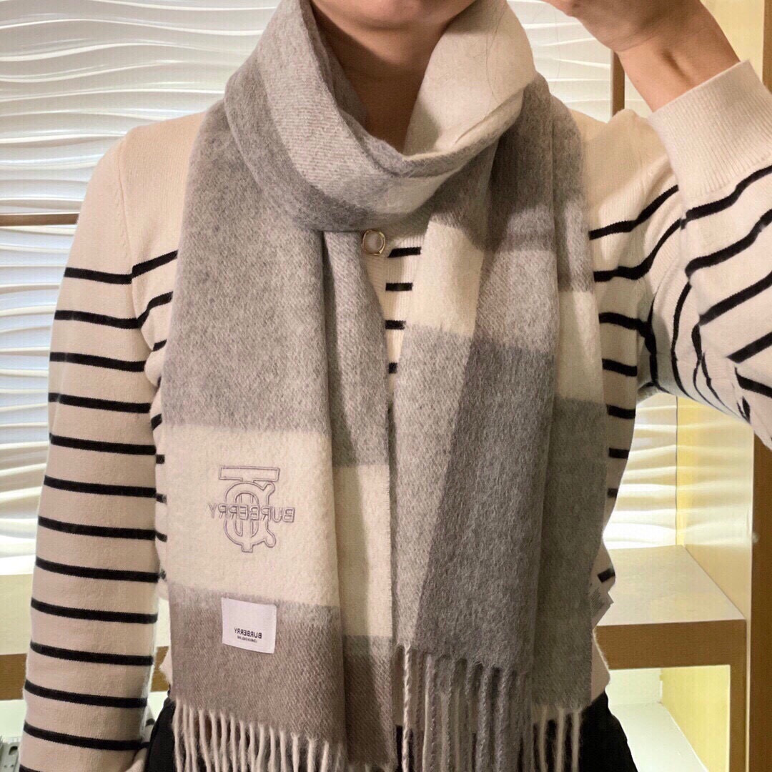 Burberry scarf