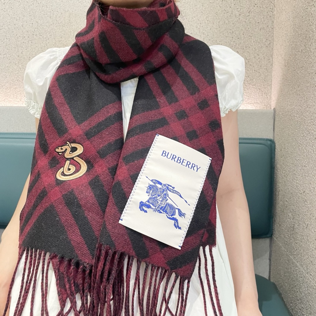 Burberry scarf
