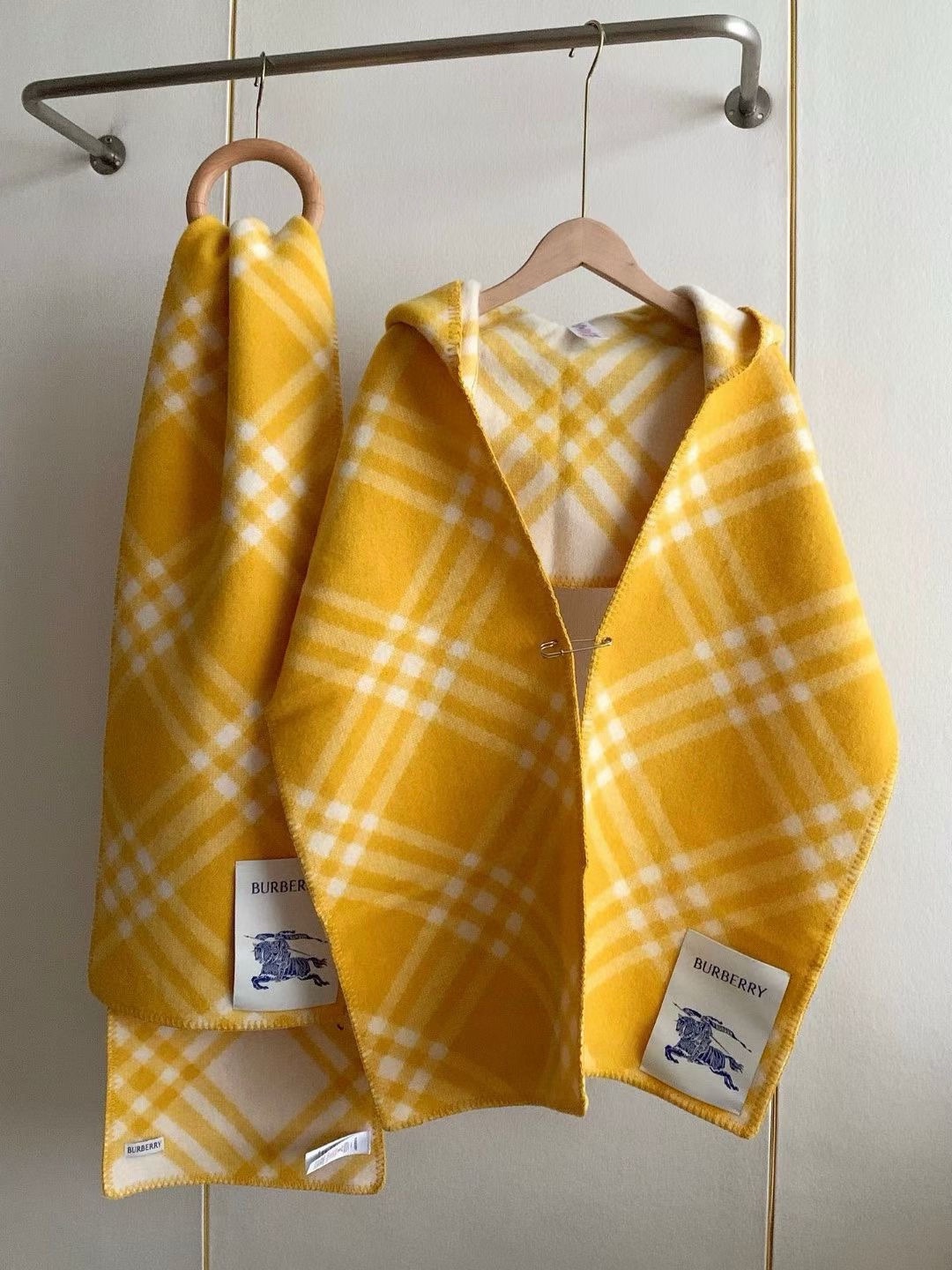 Burberry scarf