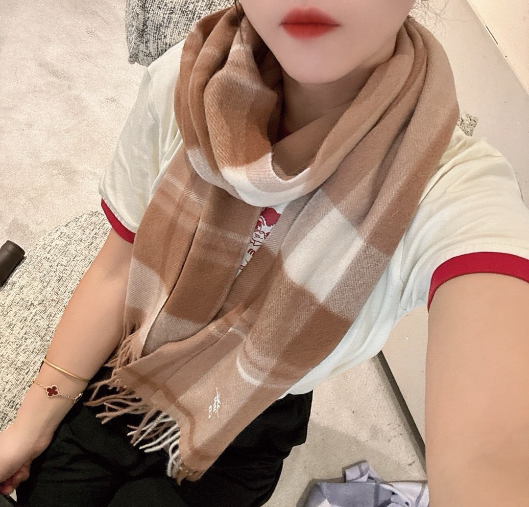 Burberry scarf