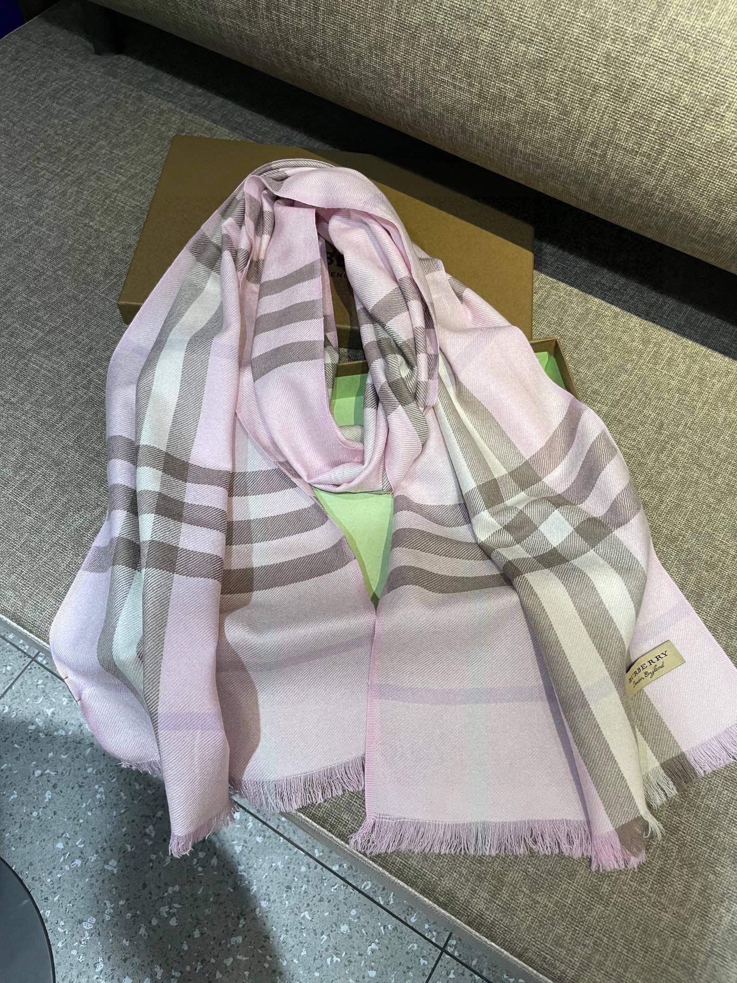 Burberry scarf